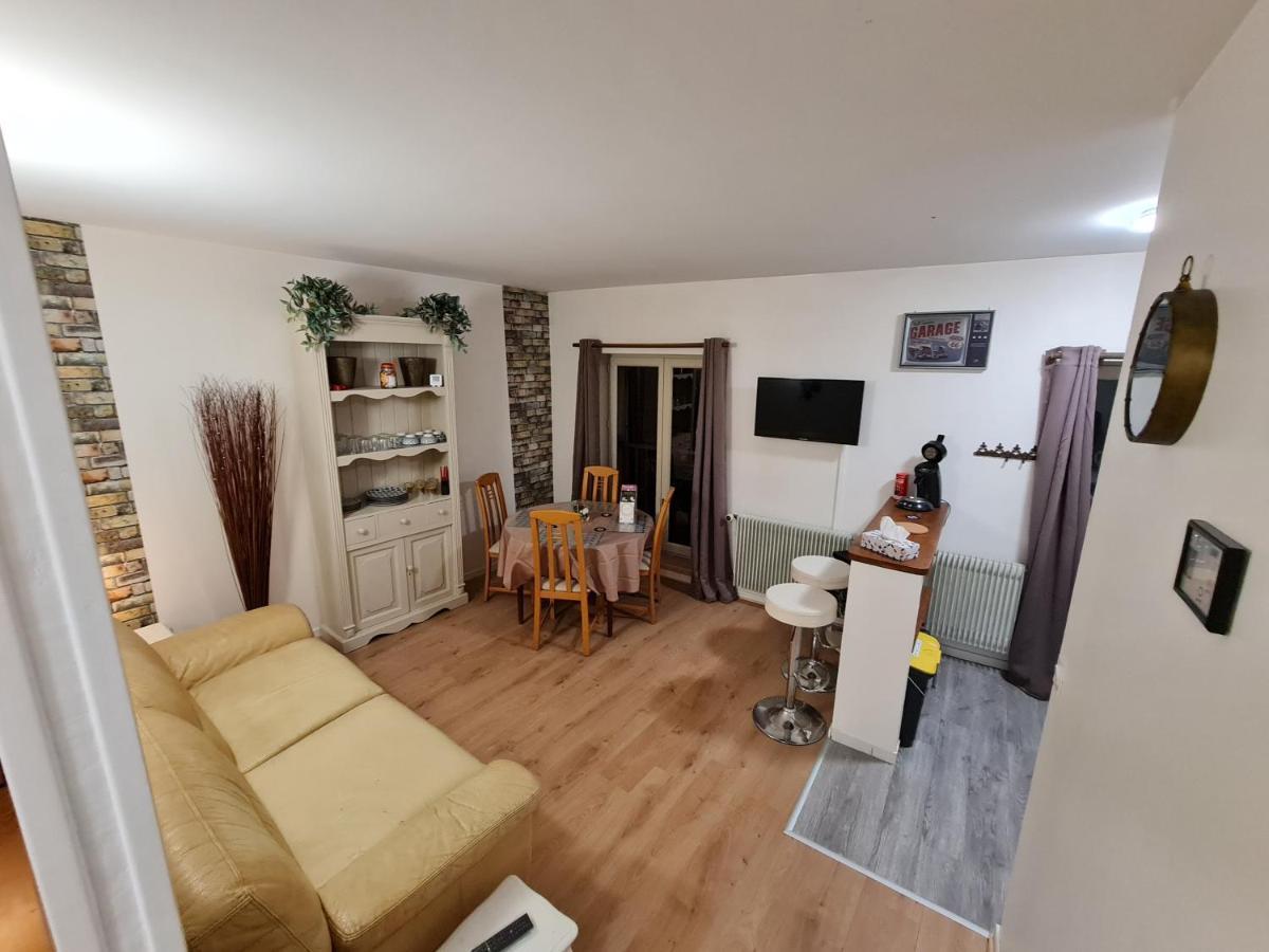 Apartmán Deux Pieces Terrasse Moret-sur-Loing Exteriér fotografie